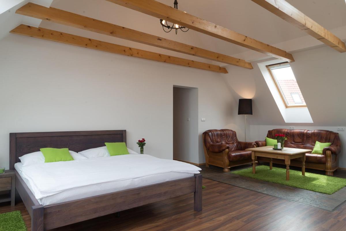 Hotel Pavlov Buitenkant foto