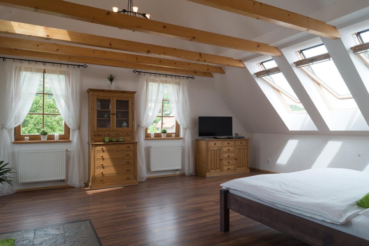 Hotel Pavlov Buitenkant foto