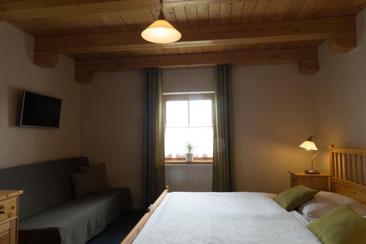 Hotel Pavlov Buitenkant foto