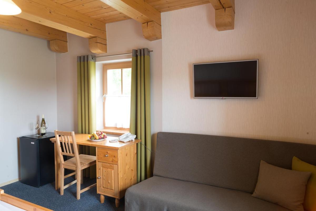 Hotel Pavlov Buitenkant foto