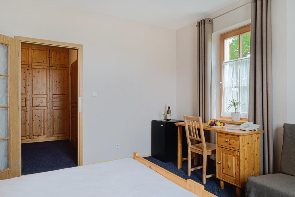 Hotel Pavlov Buitenkant foto