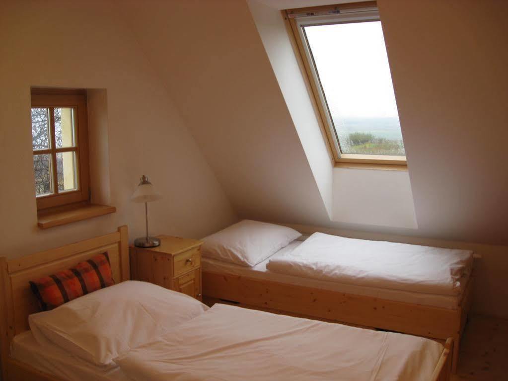 Hotel Pavlov Buitenkant foto