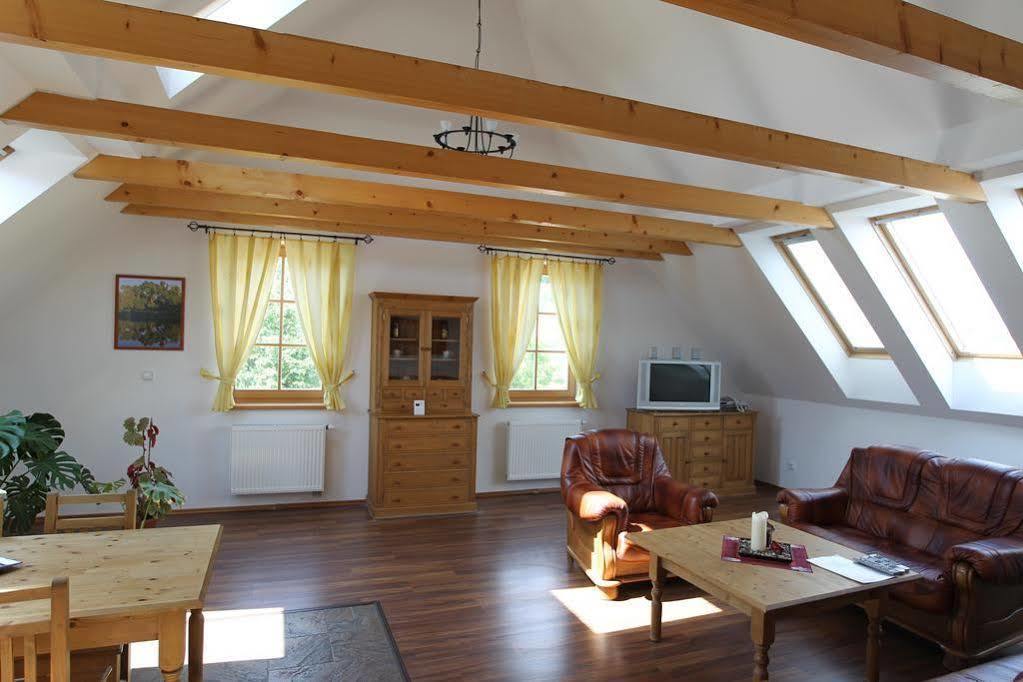 Hotel Pavlov Buitenkant foto